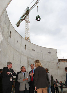 Richtkrone über dem neuen Hörsaalrund