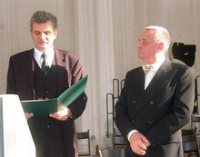 Prof. Dr. Wolfgang Kühnel (re.), Ehrensenator der Universität zu Lübeck, mit Prorektor Prof. Dr. Michael Seyfarth