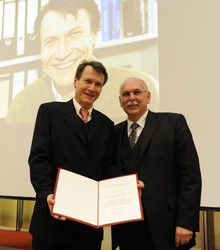 Jan Born, DFG-Präsident Matthias Kleiner (© DFG)