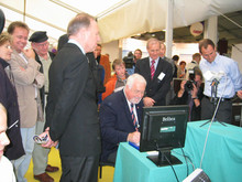 Hohes Besucherinteresse auf dem Informatik-Jahr-Markt