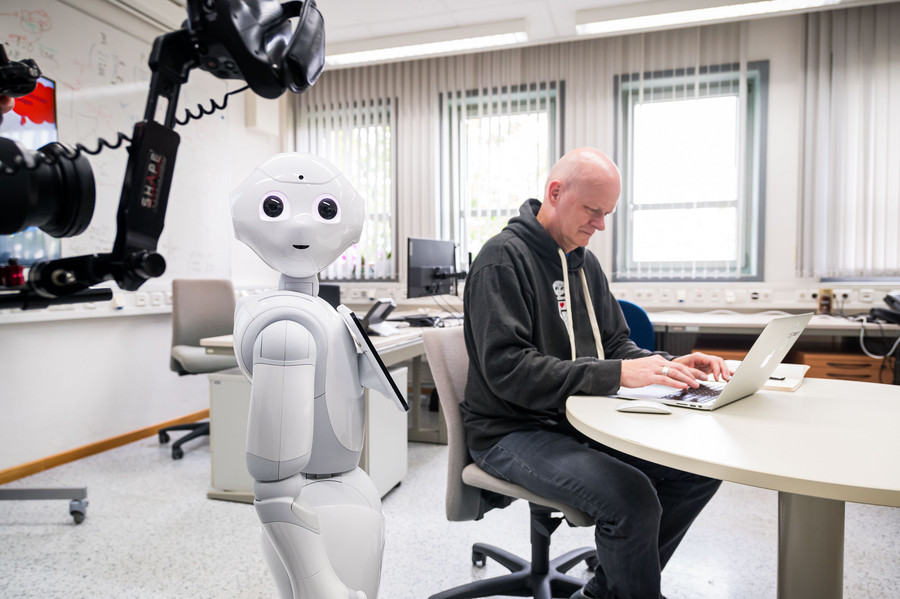 Pepper" lernt Platt: Universitt zu Lbeck