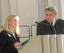 Wolf-Dieter v. Detmering, Ehrensenator der Universität zu Lübeck, mit Kanzlerin Astrid Küther